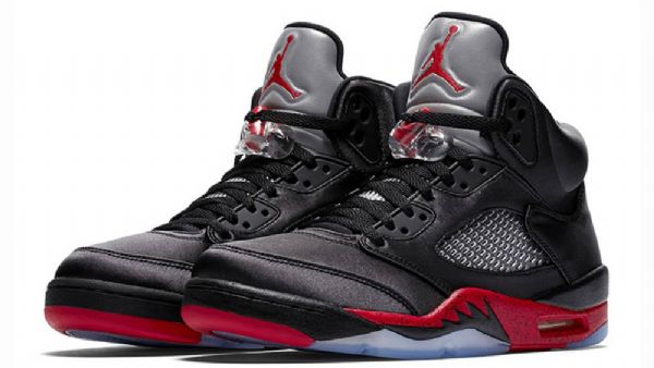 Nike Air Jordan 5 Retrokengät Miehille Musta Punainen