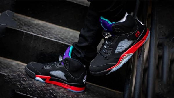 Nike Air Jordan 5 Top 3 Kengät Miehille Musta