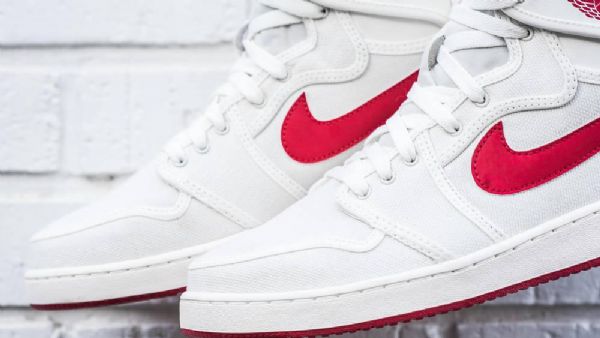 Nike Air Jordan 1 Ko Og Kengät Miehille Harmaa Punainen