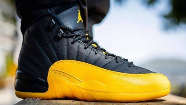 Nike Air Jordan 12 Kengät Miehille Kultainen Musta