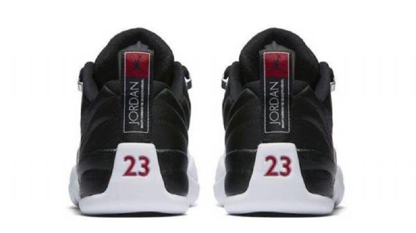 Nike Air Jordan 12 Low Tops Playoffs Kengät Miehille Mustavalkoinen