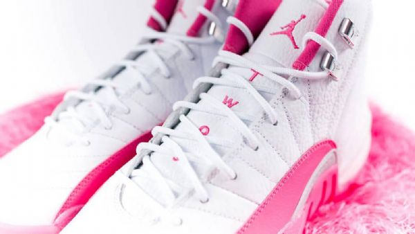 Nike Air Jordan 12 Retro Vivid Kengät Miehille Pinkki Valkoinen
