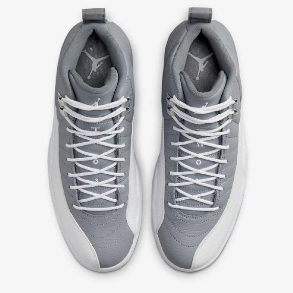 Nike Air Jordan 12 Retrokengät Miehille Harmaa Valkoinen