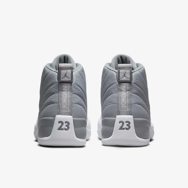 Nike Air Jordan 12 Retrokengät Miehille Harmaa Valkoinen