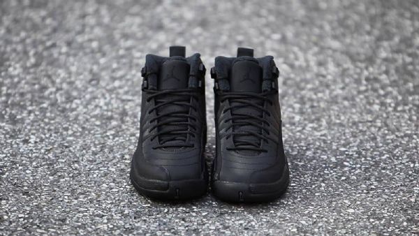 Nike Air Jordan 12 Talvikengät Miehille Musta