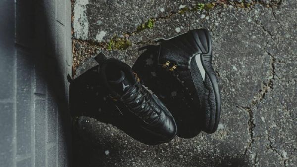 Nike Air Jordan 12 The Master Kengät Miehille Musta